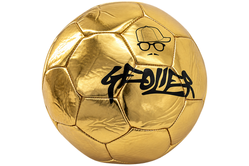 Dettaglio del Pallone Geolier dorato con logo graffiti